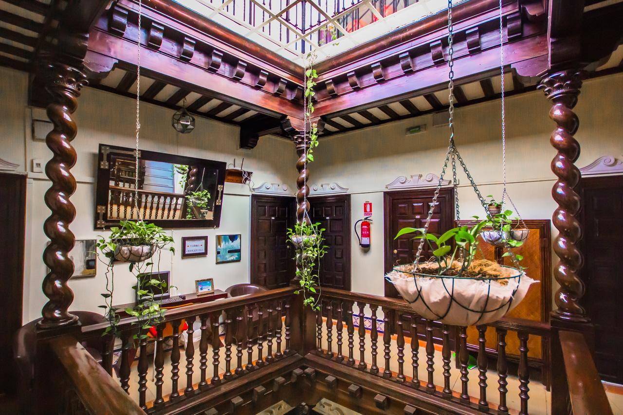 Nuevo Suizo 2* Seville